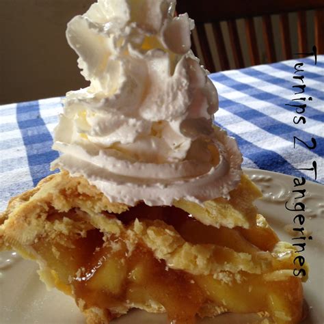 Spoon apple mixture into crust lined pan. Apple Cider Pie | Turnips 2 Tangerines