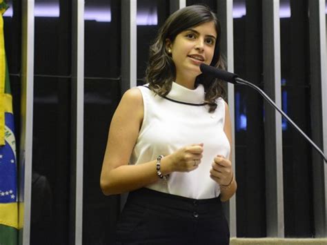 A deputada federal tabata amaral e o prefeito de recife, joão campos, falaram se existe interferência da idade na constantino: Tabata Amaral: 'Já sofri muito assédio moral na Câmara'