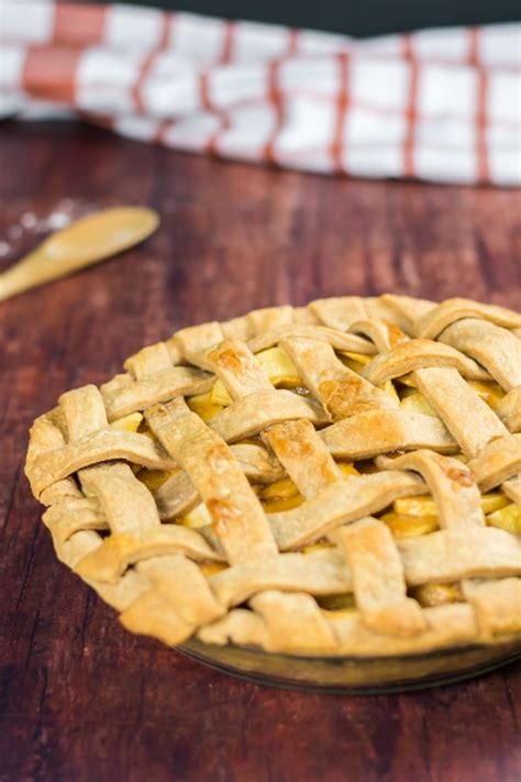 Everybody understands the stuggle of getting dinner on the table after a long day. Best Easy Homemade Apple Pie Recipe | Granny Smith Apple ...