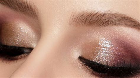 Sparkly Eyes Makeup Tutorial You Can Do In 5 Minutes