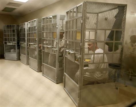 Inside San Quentin State Prison 27 Pics