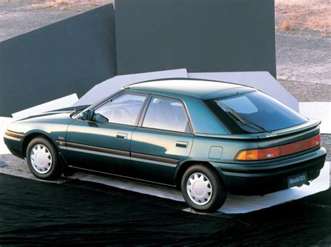 Mazda 323 Bg Sedan Specs And Photos 1989 1990 1991 Autoevolution