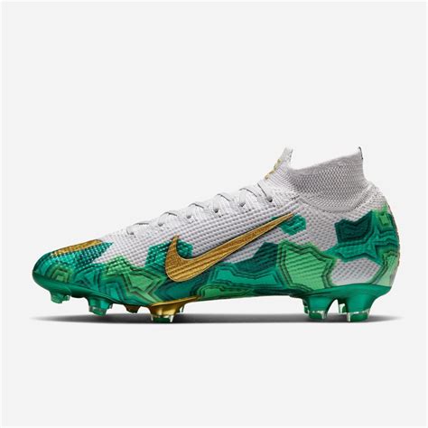 And mbappe will be hoping to dazzle under the spotlight and continue his impressive goalscoring form for his country. Nike's first collection for Mbappe, Bondy Dreams, is ...