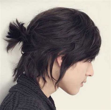 Long hairstyles for men are becoming an ever more frequent sight. Lyse's hairstyle (and others) - Page 5