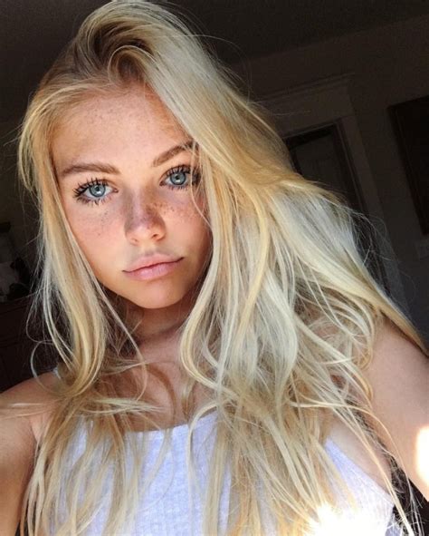 Pretty Girls With Freckles (37 pics)