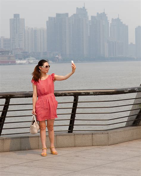 How To Take A Perfect Selfie 13 Brilliant Tips For Better
