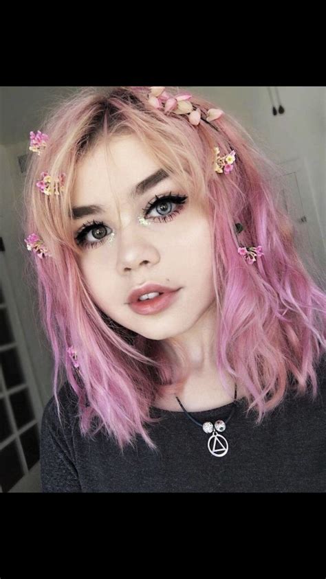 Pin By Dee On Face Claims In 2020 Edgy Hair Color Edgy Hair