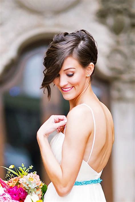 Regardless of your hair type, you'll find here lots of superb short hairdos, including short wavy hairstyles, natural hairstyles for short hair, short punk hairstyles and short hairstyles for thick or fine hair. 35 Perfect Wedding Hairstyles for Short Hair - Fashiondioxide