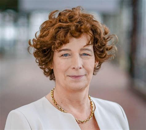 Chi è Petra De Sutter La Prima Ministra Transgender Deuropa