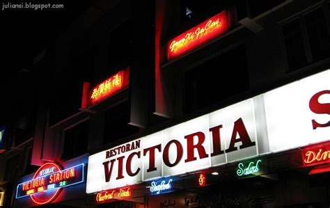 Victoria station, kuala lumpur picture: Jules eating guide to Malaysia & beyond: Victoria Station ...