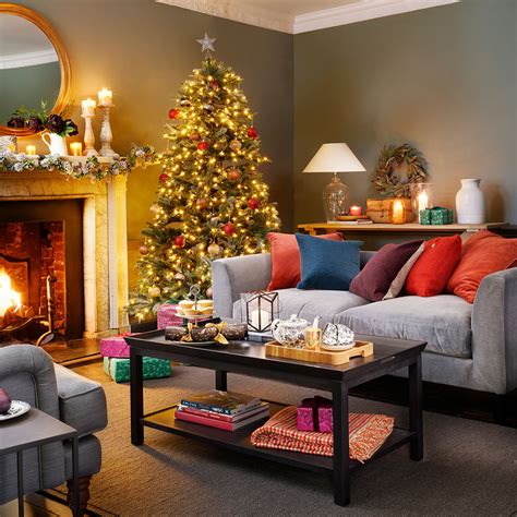 3 sites for…home decorating tools. Modern Christmas decorating ideas | Christmas decorating ...