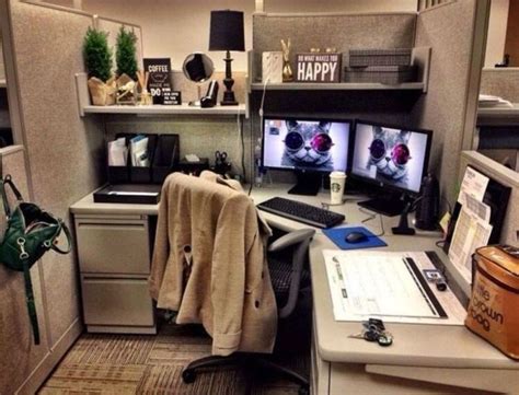 35 Cozy Cubicle Workspace To Make Work More Better Cubicle Decor Office Work