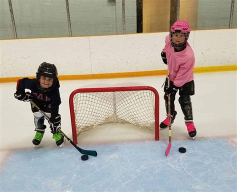 Kidsplayinghockeycrop Danbury Ice Arena