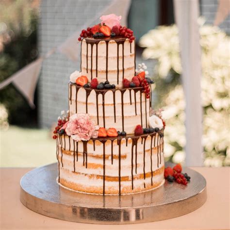 how to make a naked wedding cake with chocolate drip