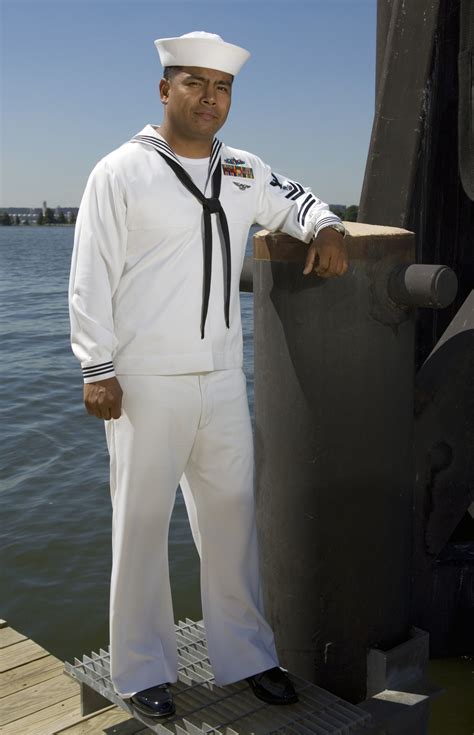 Uniforms Of The Us Navy Navy Dress Uniforms Navy And White Dress Navy Uniforms