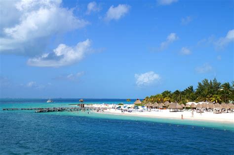 Day Trip Guide To Isla Mujeres Mexico Road Affair Mexico Beaches