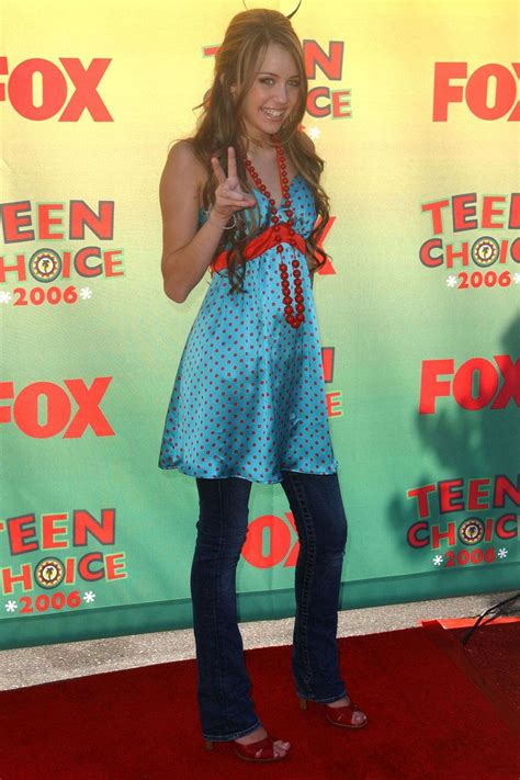Dresses Over Jeans 2000s Fashion Trends Early 2000s