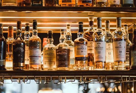les 7 meilleurs whiskys du monde de 2023 monde spiritueux
