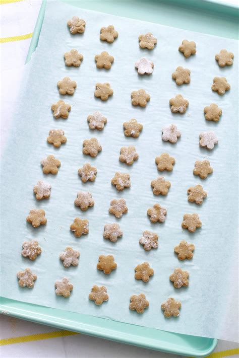 Homemade cat treats are fairly tricky, in that every cat has his own individual preferences when it comes to food, says alana stevenson, an animal behaviorist and pet trainer. Learn How to Make Homemade Cat Treats with Three Easy ...