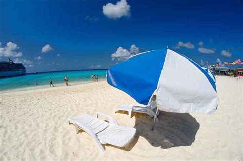 20 Cayman Islands Beaches For Your 2023 Bucket List
