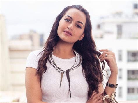 Sonakshi Sinha Official Statement On Non Bailable Warrant Against Her Says This Is Pure Fiction