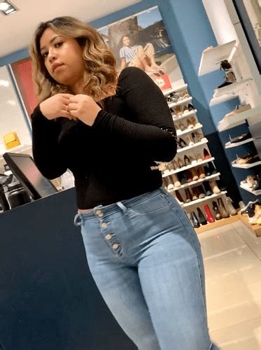 Nice Thick Latina Tight Jeans Forum