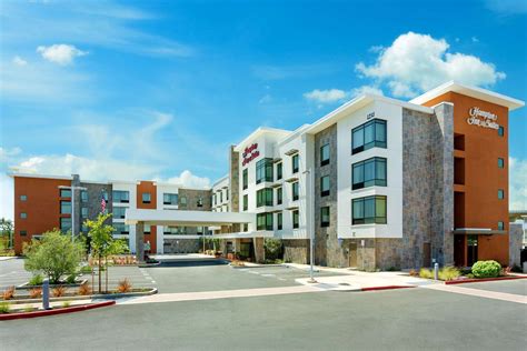Fine country accommodations & dining in the hamptons. Hampton Inn & Suites Napa, CA - See Discounts