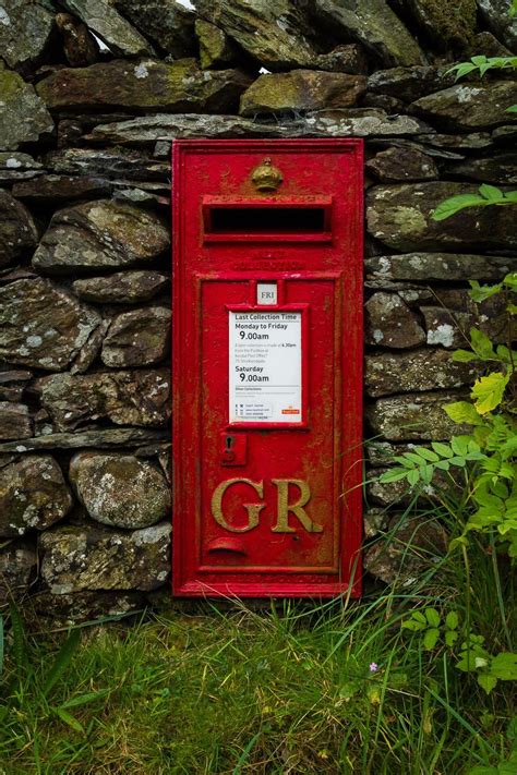 Post Box In The Wall Clickasnap Post Box Post Box Red Post Box Door