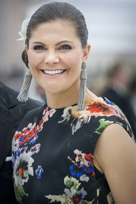 Victoria ingrid alice désirée kronprinzessin von schweden und herzogin von västergötland ist das älteste kind von könig carl xvi. Kronprinzessin Victoria: Heimlich in München | ADELSWELT ...
