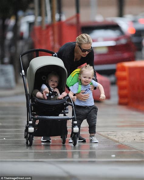 Lara Bingles Sons Seen For The First Time Together Daily Mail Online