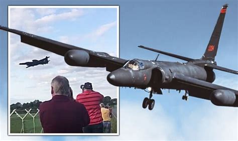 U 2 Spy Plane Lands At Raf Base As Nato Orders 30000 Troops To Putins