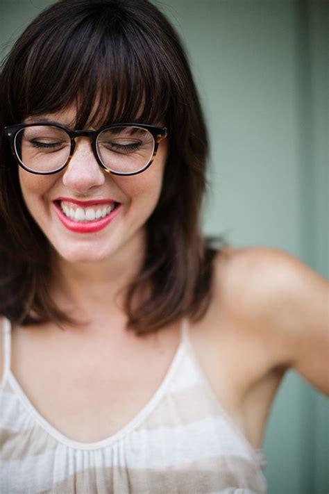 10 Ideal Medium Length Hairstyles With Bangs And Glasses