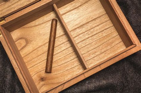 On a tight budget but need a quality humidor? How to Make Cigar Humidor Of Your Own - A Step-By-Step ...