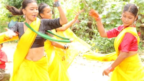 jhapre dance by nepali village girls नेपाली झांप्रे डान्स part 32 youtube