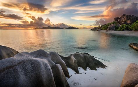 S70vb La Digue Island Seychelles News