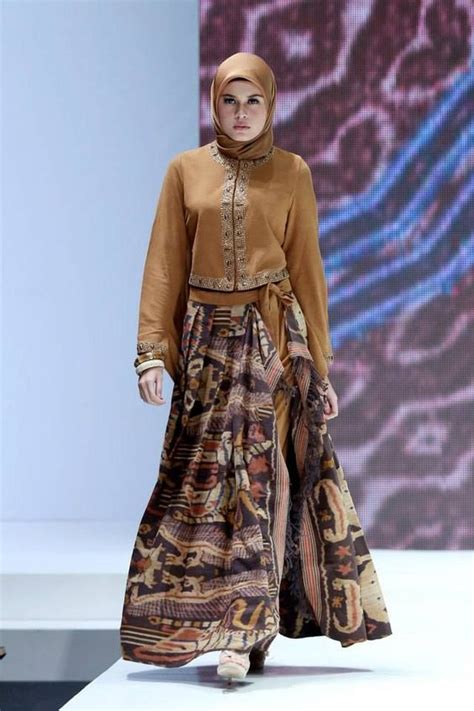 Berikut adalah desain baju gamis batik untuk lebaran dan pesta sebagai refensi untuk anda. 25+ Model Baju Batik Gamis 2018