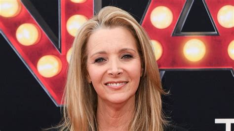 Lisa Kudrow Didnt Like Her Body For A Long Time Because Of Friends