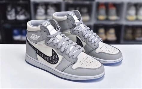 Jordan 1 Retro High Dior Sneaker Yourcopyoriginal In 2020 Dior