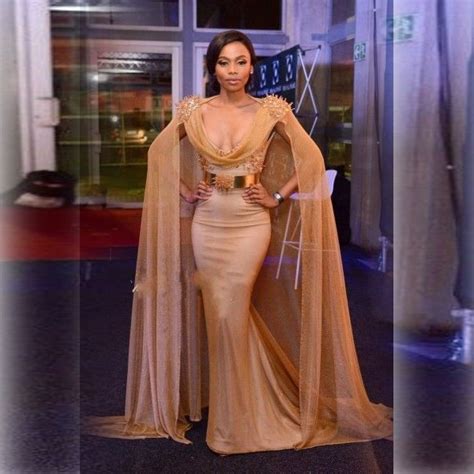 The mermaid tube african print dress is one of the latest african dresses that silently gives you just that. African Style Evening Gown Scoop Short Sleeve Mermaid ...