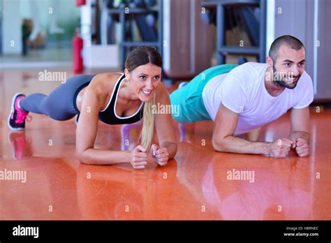 Trainer Pushup Woman Hi Res Stock Photography And Images Alamy