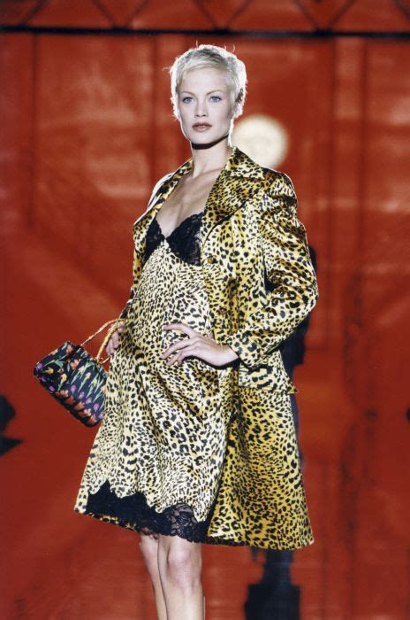 Atelier Versace Couture Spring Summer 1996 Paris Carolyn Murphy