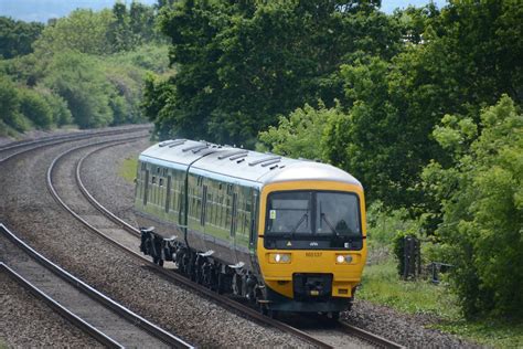 Gwr Class 165 Gwr Class 165 1 No 165137 Heads Towards Cha… Flickr