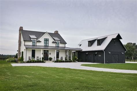 A Modern Southern Farmhouse For Sale On 20 Acres Hooked On Houses