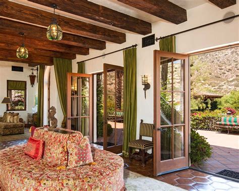 11 Spanish Style Living Rooms Youll Love Spanish Style Interiors