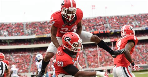 Wit georgia live uitslagen (en gratis live stream internet kijken), wedstrijdprogramma en resultaten van alle voetbal toernooien die wit georgia heeft gespeeld. Is Georgia football caught between winning and winning right?