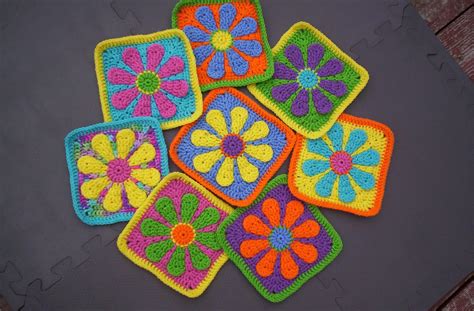 Ravelry Yarnorgy S Daisy Flower Charity Square Groovyghan Too