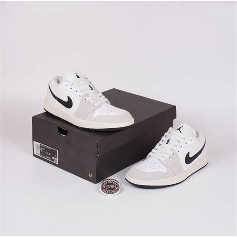 Jual Sepatu Nike Air Jordan 1 Low Astrograbber White Black Shopee