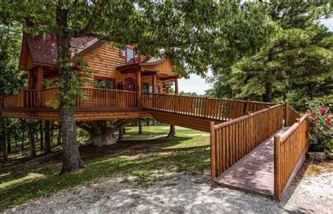 Hideaway resort on table rock lake is the perfect location located just 16 miles from branson west near silver dollar city.by water the resort can be found between points 11 & 12. # 1 Vacation Log Cabins in Branson, Mo | Branson Cedars ...