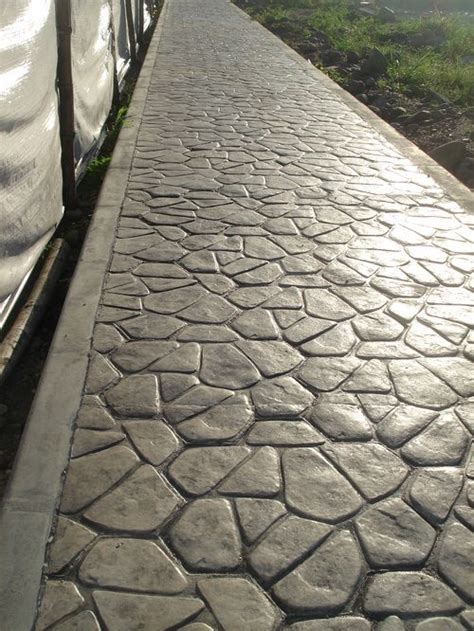 Los mejores precios de pisos y casas de bancos y servicers en españa. Imagen relacionada | Patio de concreto, Pisos rusticos ...