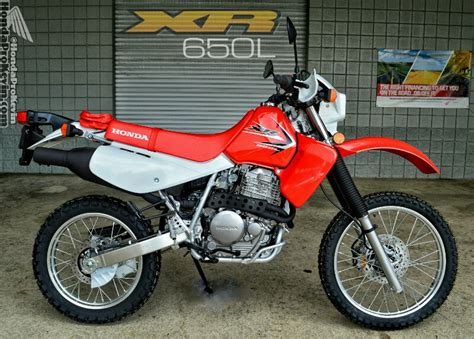 The honda crf250l comes complete with led lights, dual sport tires, and optional abs. 2016 Honda XR650L Review / Specs | Dual-Sport Motorcycle ...